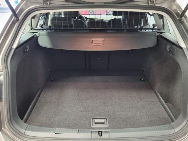 VOLKSWAGEN Golf 2016 Variant Alltrack 1,8 TSI 132 kW (180 hv) 4MOTION DSG-automaatti Winter Edition/ Koukku/ ACC / Webast