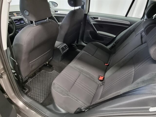 VOLKSWAGEN Golf 2016 Variant Alltrack 1,8 TSI 132 kW (180 hv) 4MOTION DSG-automaatti Winter Edition/ Koukku/ ACC / Webast