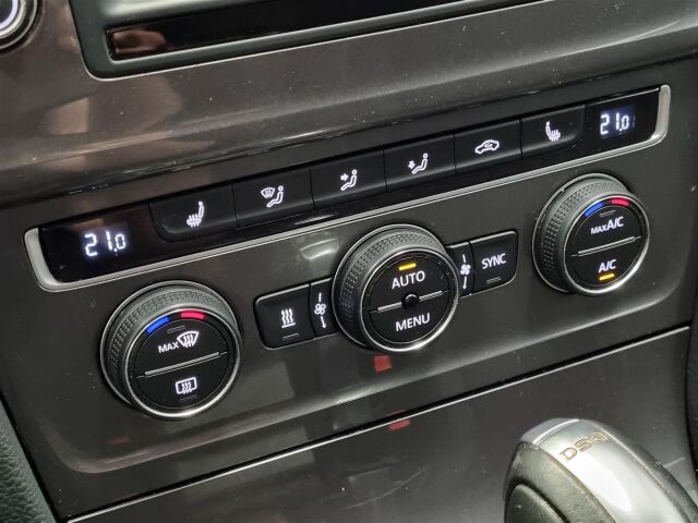 VOLKSWAGEN Golf 2016 Variant Alltrack 1,8 TSI 132 kW (180 hv) 4MOTION DSG-automaatti Winter Edition/ Koukku/ ACC / Webast