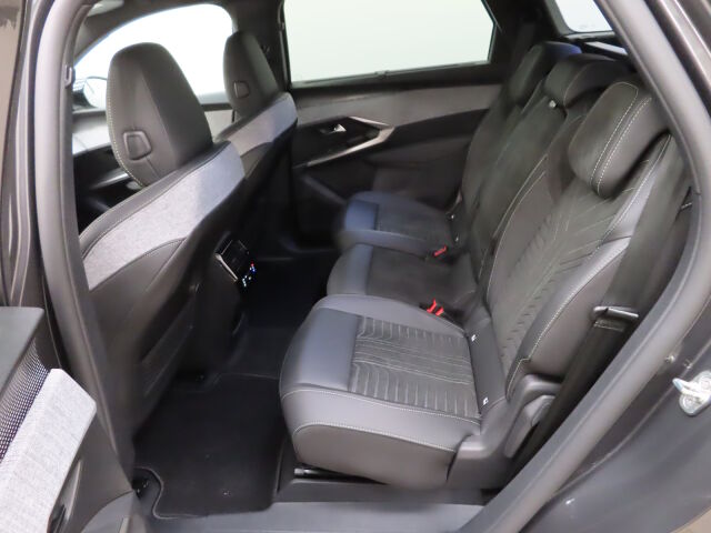 Peugeot E-5008 2026 GT Exclusive AWD 73 kWh 325 Automaatti *Upea neviveto heti toimitukseen!