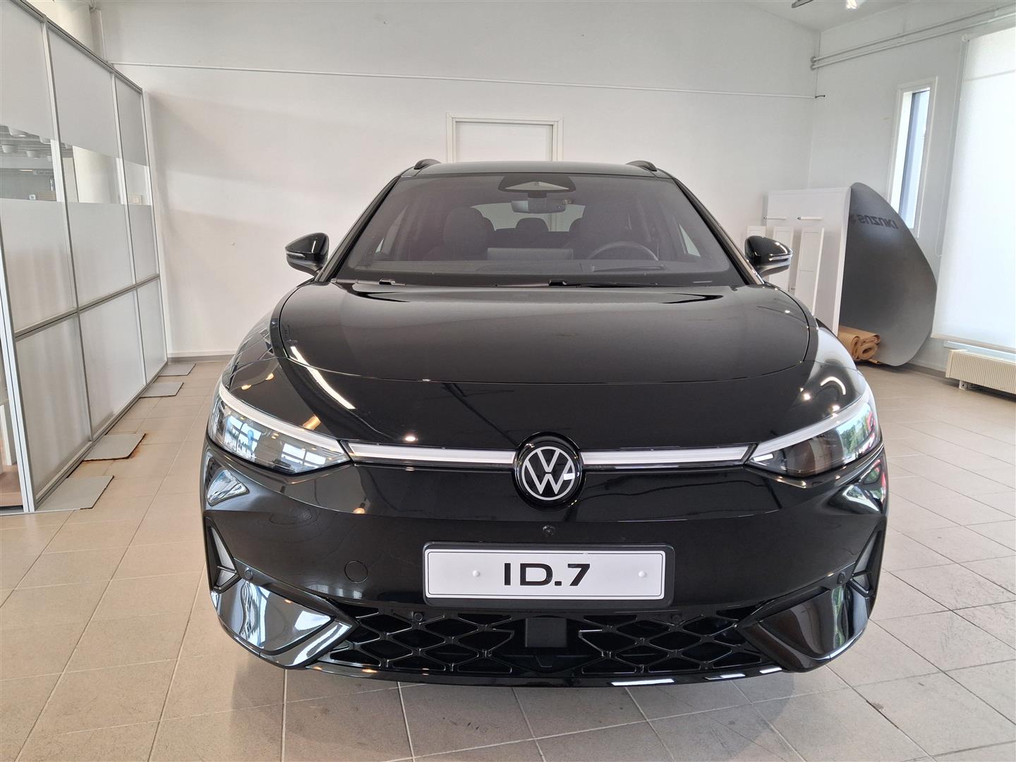 Volkswagen ID.7 2026, photo 2/16