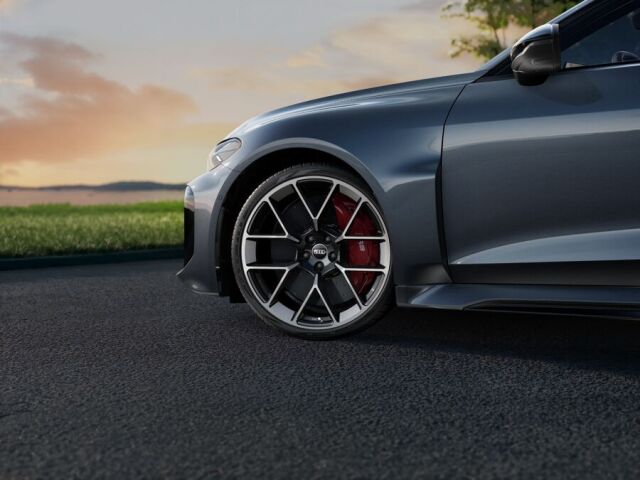 Audi RS 5 2026 RS 5 Avant quattro: 639hv! 0-100 3,6 s. Auto saapumassa varastoon, luovutettavissa heinäkuussa!