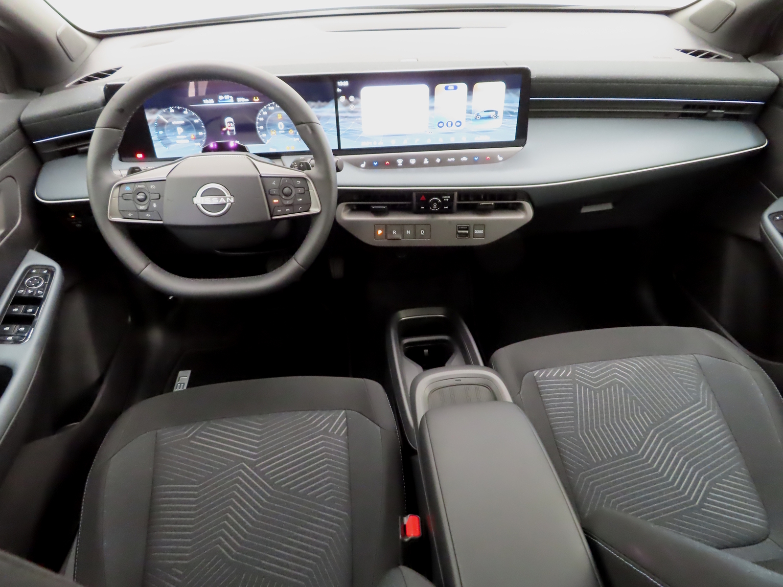 Nissan Leaf 52kWh Engage Plus 2026, photo 5/10