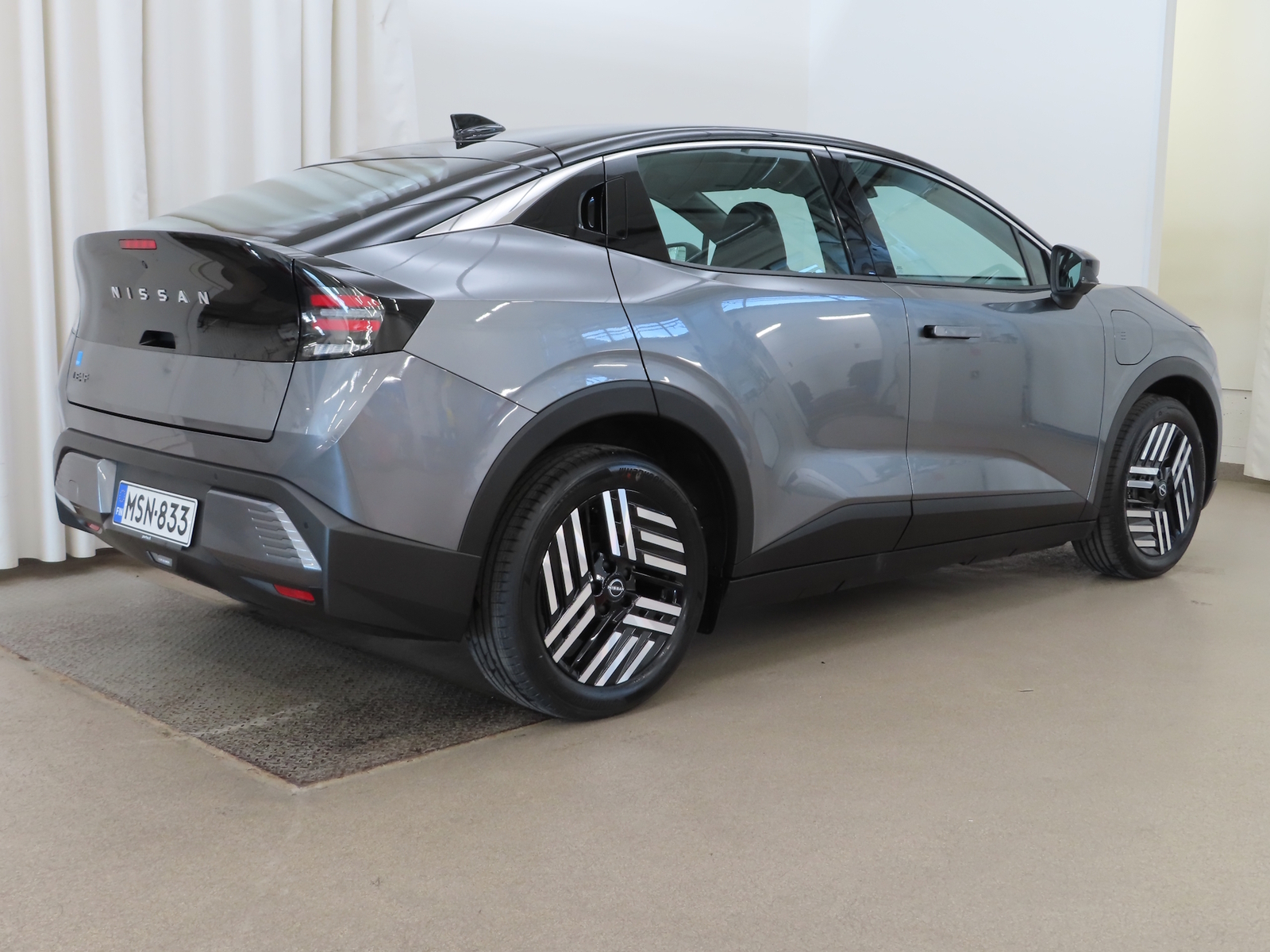 Nissan Leaf 52kWh Engage Plus 2026, photo 3/10