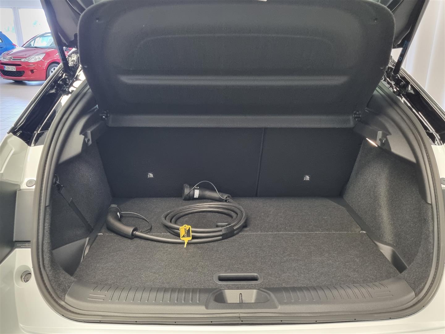Nissan Leaf 52kWh Engage Plus 2026, kuva 6/22