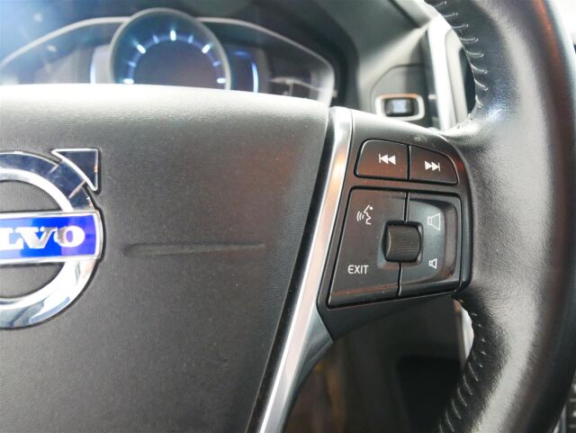 VOLVO XC60 2016 D4 Momentum