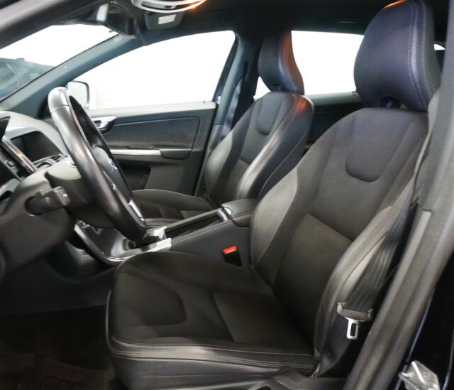 VOLVO XC60 2016 D4 Momentum