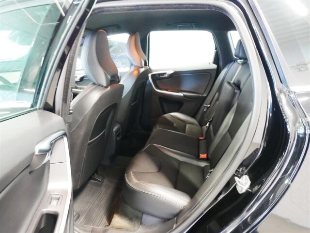 VOLVO XC60 2016 D4 Momentum