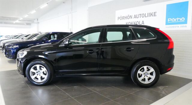 VOLVO XC60 2016 D4 Momentum