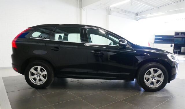 VOLVO XC60 2016 D4 Momentum