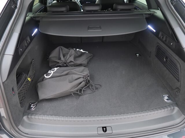 Audi A6 2024 Avant 50 TFSI e Land of quattro Plus