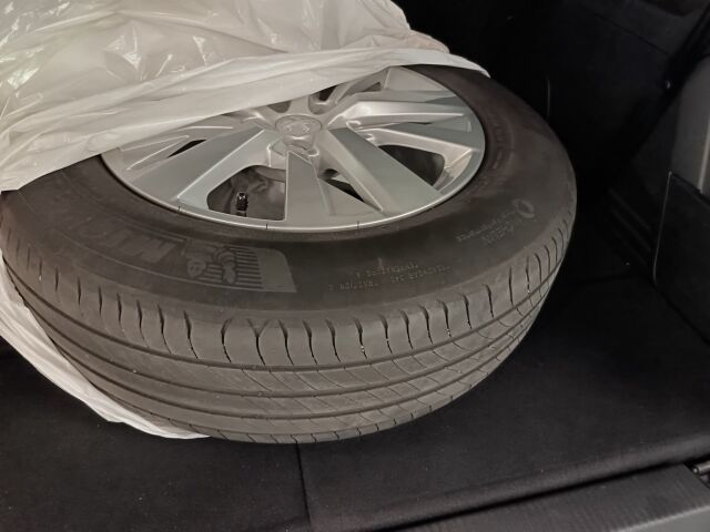 PEUGEOT 5008 2021 Active BlueHDi 130 EAT8-aut. * 1-OM, REK. 7:LLE JA TÄYDELLINE HUOLTOHISTORIA**