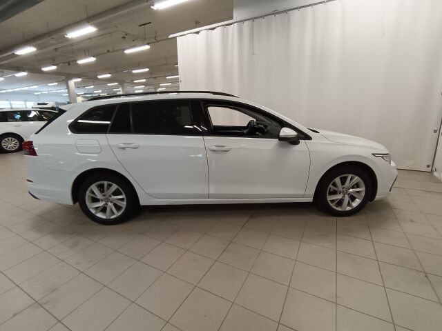 VOLKSWAGEN Golf 2022 Variant 1,5 eTSI 110 kW (MHEV) DSG-automaatti