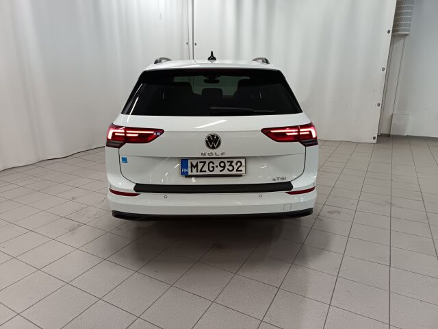 VOLKSWAGEN Golf 2022 Variant 1,5 eTSI 110 kW (MHEV) DSG-automaatti