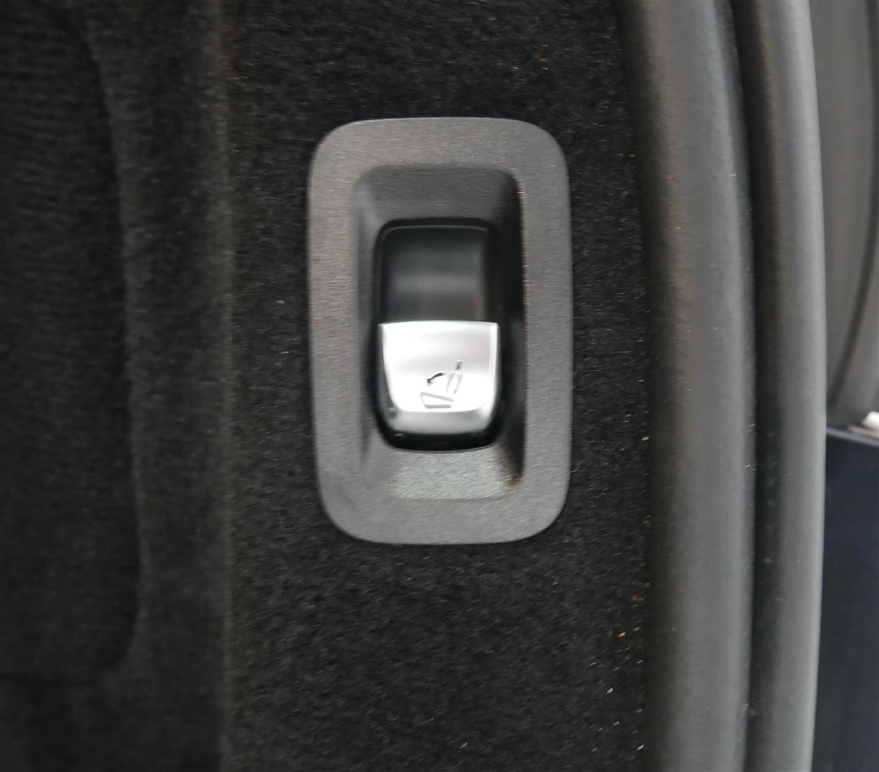 Mercedes-Benz C 2020, kuva 6/27