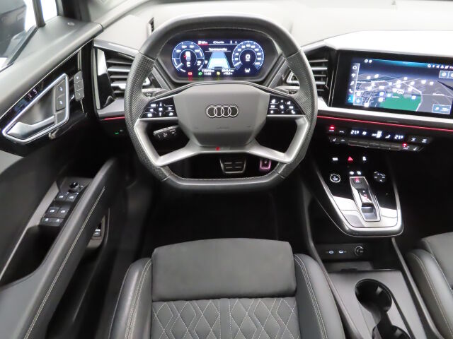 Audi Q4 e-tron 2021 50 e-tron quattro
