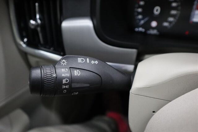 VOLVO V90 2017 D3 AWD Business aut