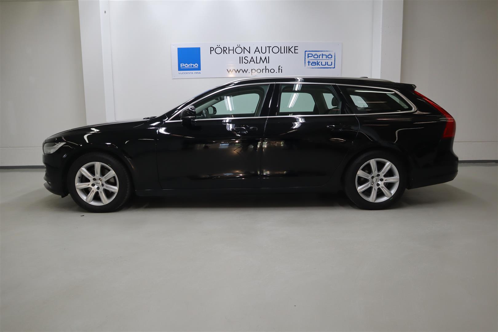 Volvo V90 D3 AWD Business aut 2017, kuva 2/24