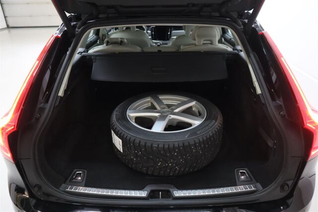 VOLVO V90 2017 D3 AWD Business aut