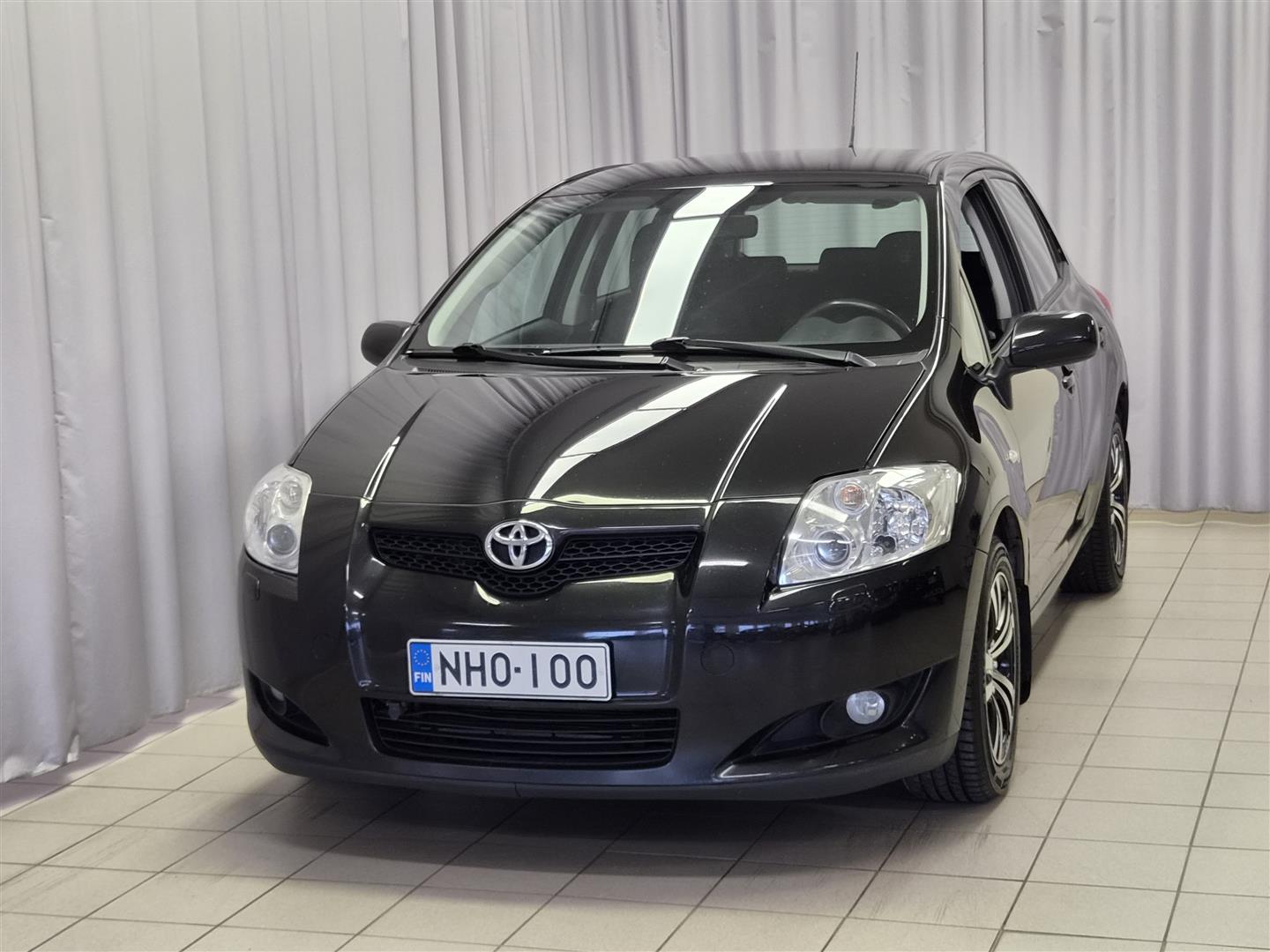 Toyota Auris 2008, kuva 2/16