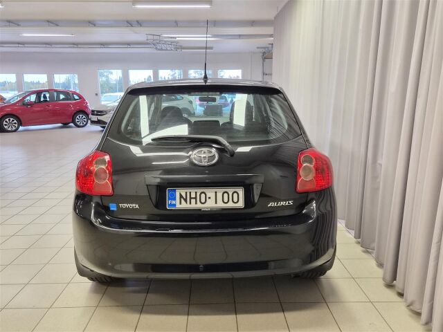 TOYOTA Auris 2008 1,6 Dual VVT-i Linea Sol 5ov
