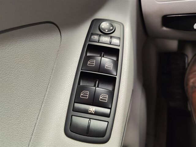 MERCEDES-BENZ ML 2006 320 CDI 4Matic A