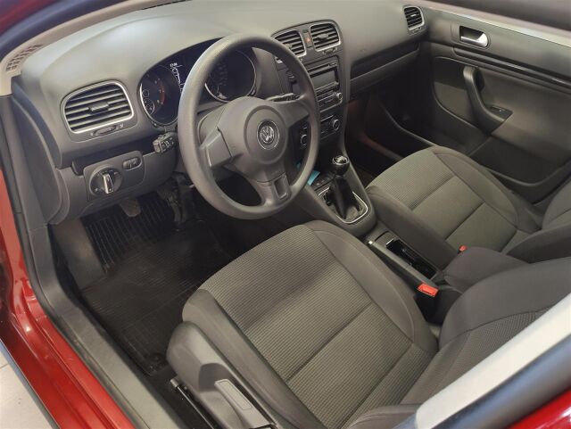 VOLKSWAGEN Golf 2010 Variant Comfortline 1,2 TSI 77 kW (105 hv) Bluemotion Technology