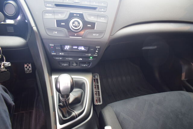 HONDA Civic 2012 5D 1,4i Sport
