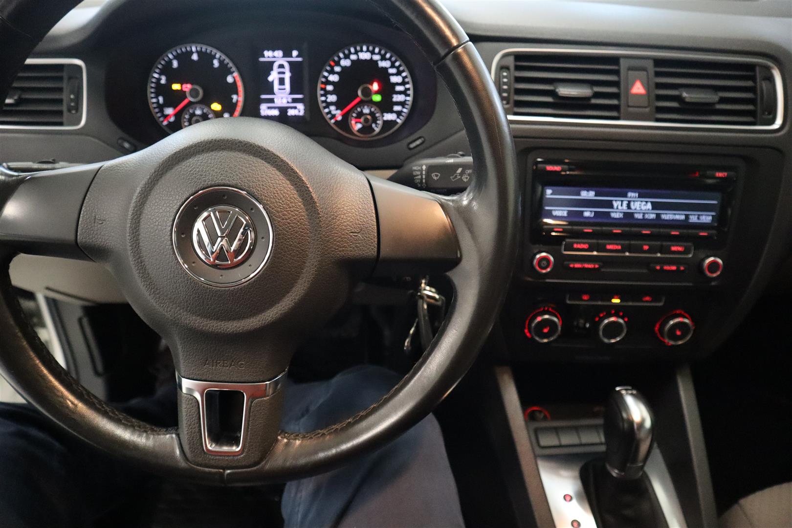 Volkswagen Jetta 2012, bild 7/14