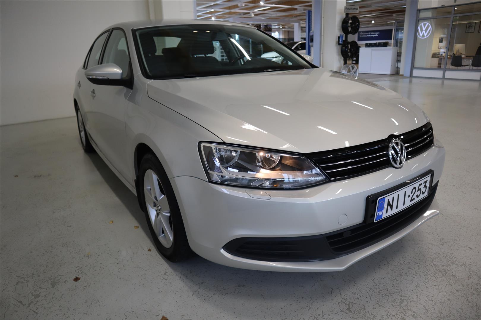 Volkswagen Jetta 2012, bild 2/14