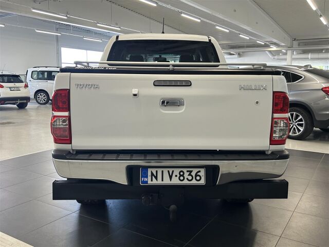 TOYOTA Hilux 2012 Double Cab 2,5 D-4D 4WD 144 SR, 5hlö kakskäyttöauto! Todella vähän ajettu yksilö! 1-omisteinen!