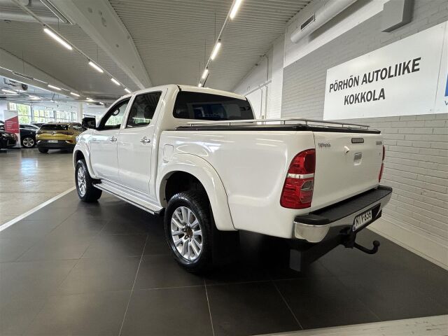 TOYOTA Hilux 2012 Double Cab 2,5 D-4D 4WD 144 SR, 5hlö kakskäyttöauto! Todella vähän ajettu yksilö! 1-omisteinen!