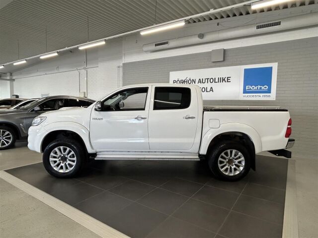 TOYOTA Hilux 2012 Double Cab 2,5 D-4D 4WD 144 SR, 5hlö kakskäyttöauto! Todella vähän ajettu yksilö! 1-omisteinen!