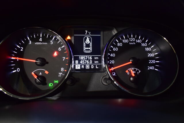 NISSAN Qashqai 2012 1,6L Tekna 2WD CVT Elegance Pack * Siistikuntoinen Automaatti*