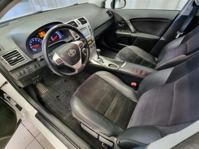TOYOTA Avensis 2014 1,8 Valvematic Active 4ov Multidrive S