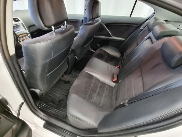 TOYOTA Avensis 2014 1,8 Valvematic Active 4ov Multidrive S