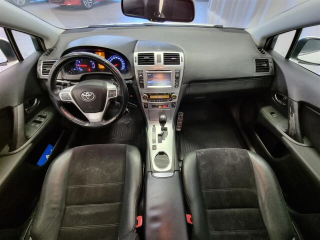 TOYOTA Avensis 2014 1,8 Valvematic Active 4ov Multidrive S