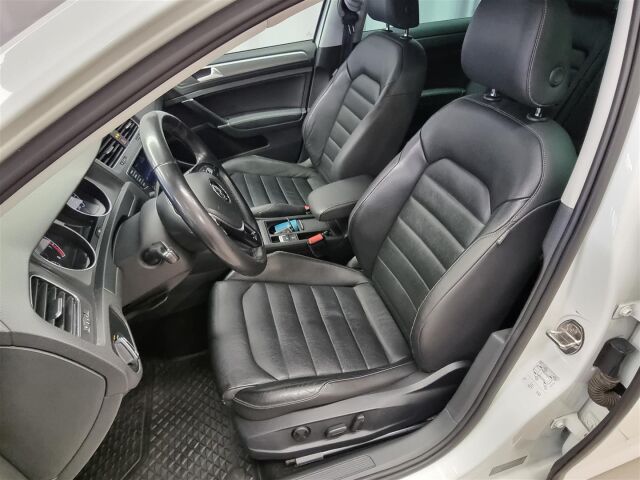 VOLKSWAGEN Golf 2014 Comfortline 1,4 TSI 90 kW (122 hv)  automaatti / ACC / Keyless / Nahkasisusta / Navi