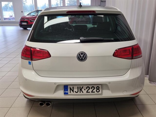 VOLKSWAGEN Golf 2014 Comfortline 1,4 TSI 90 kW (122 hv)  automaatti / ACC / Keyless / Nahkasisusta / Navi