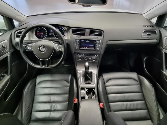 VOLKSWAGEN Golf 2014 Comfortline 1,4 TSI 90 kW (122 hv)  automaatti / ACC / Keyless / Nahkasisusta / Navi