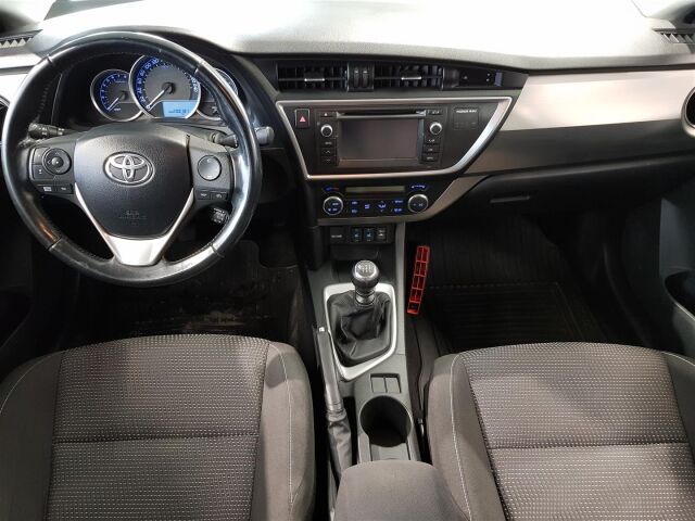 TOYOTA Auris 2014 Touring Sports 1,6 Valvematic Active