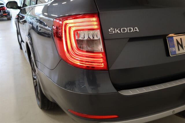 SKODA Superb 2014 Combi 2,0 TDI 140 Ambition Business Outdoor DSG Autom.
