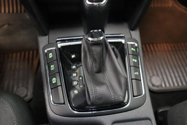 SKODA Superb 2014 Combi 2,0 TDI 140 Ambition Business Outdoor DSG Autom.