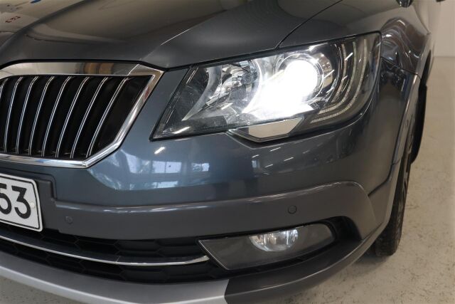 SKODA Superb 2014 Combi 2,0 TDI 140 Ambition Business Outdoor DSG Autom.
