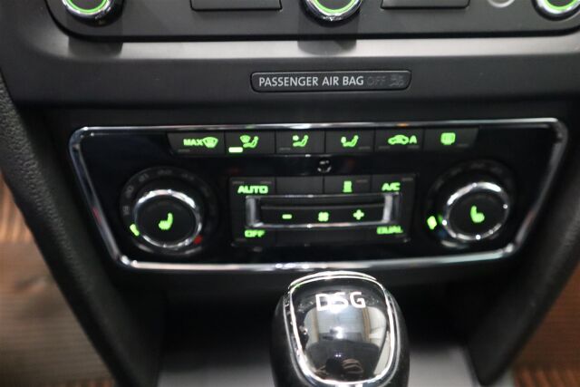 SKODA Superb 2014 Combi 2,0 TDI 140 Ambition Business Outdoor DSG Autom.