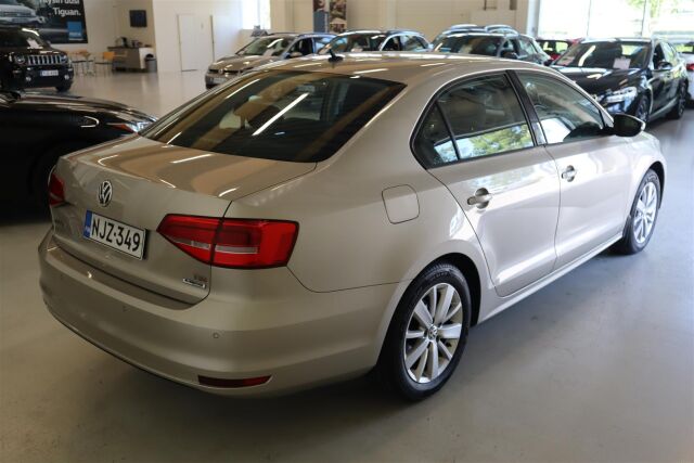 VOLKSWAGEN Jetta 2015 Comfort 1,2 TSI 77 kW (105 hv) BlueMotion Technology