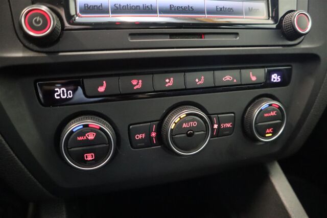VOLKSWAGEN Jetta 2015 Comfort 1,2 TSI 77 kW (105 hv) BlueMotion Technology