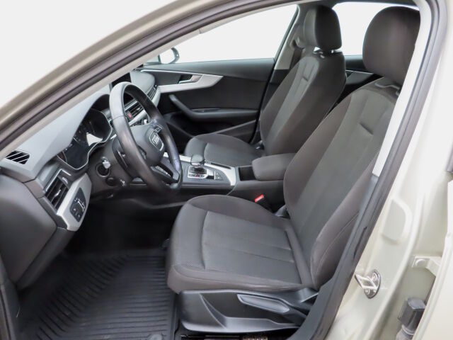 Audi A4 2016 Sedan Business 1,4 TFSI 110 kW S tronic