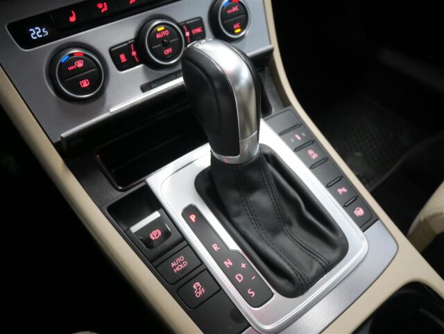 VOLKSWAGEN CC 2015 2,0 TDI 135 kW (184 hv) DSG-automaatti