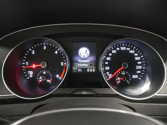 VOLKSWAGEN Passat 2016 Sedan Highline 1,6 TDI 88 kW (120 hv) DSG-automaatti